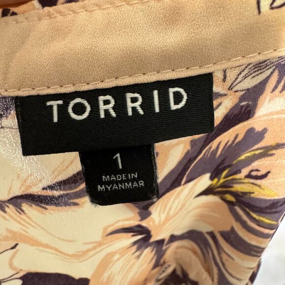 Torrid Floral Tunic Top Blouse Size 1 (US 14/16) Plus Short Sleeve Pink V-Neck - Picture 6 of 10